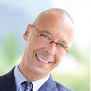 Jesper Koll