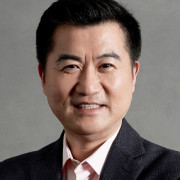 王 健